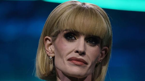 Penampilan Terlalu Kurus Kelly Osbourne di BRIT Awards, Disebut Mayat Hidup