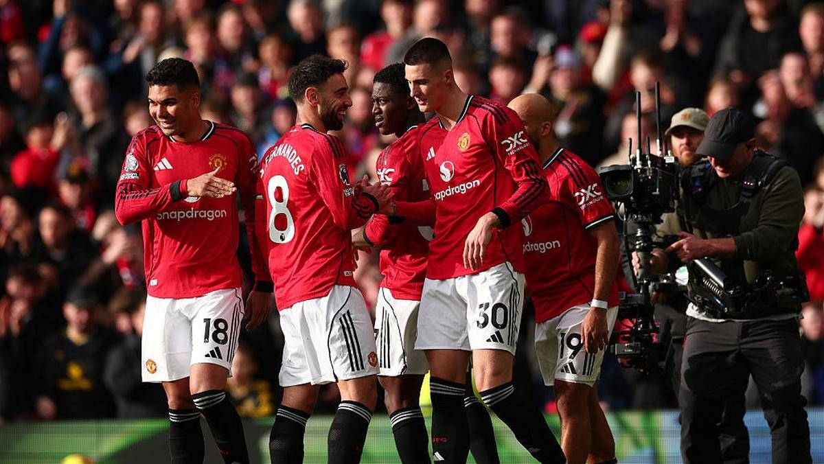 Manchester United kini tembus tiga besar Klasemen Liga Inggris. (CameraSport via Getty Images/Shaun Brooks - CameraSport)