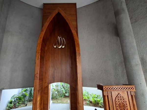 Potret Masjid Salim Kamil Milik Zaskia Mecca yang Minimalis dan Estetis