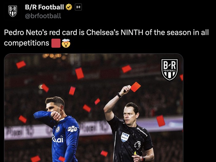 Meme Arsenal vs Chelsea diolok-olok sebagai Corner FC vs Red Card FC.