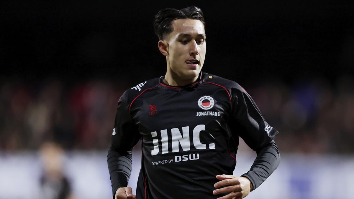 Miliano Jonathans di laga Excelsior vs Go Ahead Eagles. (Foto: Getty Images/Soccrates Images)