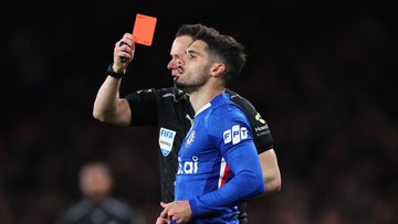 Kartu Wasit Digital Mulai Dipakai, Masa Depan Sepakbola?