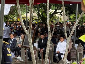 SBY-JK-Boediono Hadiri Pemakaman Try Sutrisno di TMP Kalibata