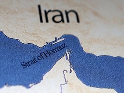 Bukan Hanya Iran, Selat Hormuz Berbatasan dengan Dua Negara Ini