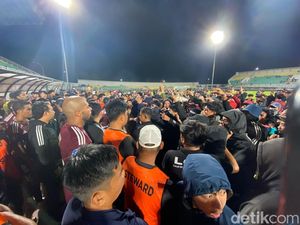 Suporter Ngamuk PSM Kalah Beruntun di Kandang: Tomas Kau Tak Pantas