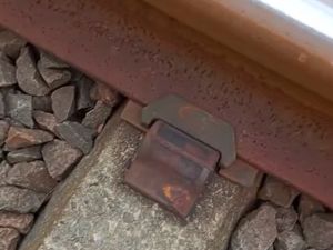 Viral Bocah Lapor Sejumlah Pengait Rel Dekat Citayam Hilang, Ini Respons KAI