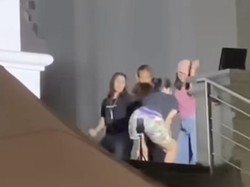 Viral 4 Wanita Bikin Konten Joget di Pelataran Masjid Agung Soppeng