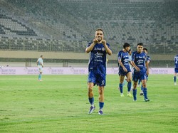 Ze Valente Absen Bela PSIM Jogja Lawan Semen Padang