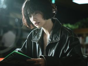 Potret Nana Jadi Intel Politik-Entertainment di Drakor Climax