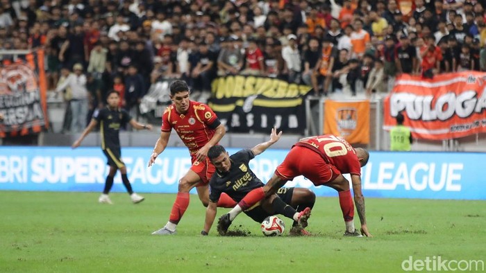Borneo FC sukses menahan imbang tuan rumah Persija Jakarta dengan skor 2-2 dalam lanjutan kompetisi BRI Liga 1 di Jakarta International Stadium, Selasa (3/3/2026). Hasil ini membuat persaingan papan atas kian memanas.