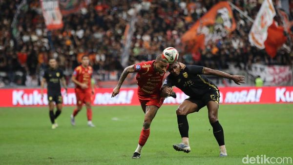 Dramatis ! Persija Ditahan Imbang Borneo