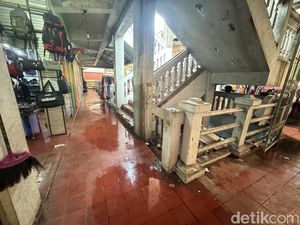 Pasar Sanglah Bocor dan Sepi, Pedagang Keluhkan Pengelolaan