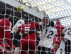 Slot Tak Suka Liverpool Cetak Banyak Gol dari Bola Mati