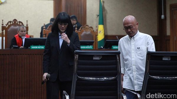 Pengacara Suap Hakim Kasus Minyak Goreng Divonis 14 & 16 Tahun Penjara