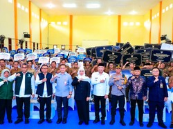 Khofifah Inisiasi Mama Mau Naik Kelas, 60 Sekolah Madura Direvitalisasi