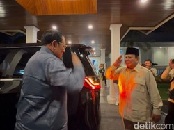 SBY Disambut Prabowo Saat Tiba di Istana Jelang Pertemuan