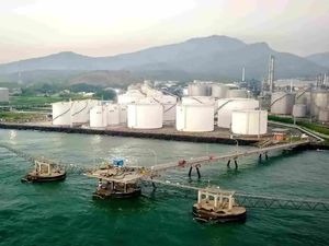 Sistem Terintegrasi Dukung Efisiensi Distribusi Industri Energi dan Kimia