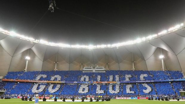 Hilal supporters cheer ahead of the first leg of AFC Champions League final between Saudi Arabia's Al-Hilal and Japan's Urawa Red Diamonds at the King Fahd International Stadium in Riyadh on April 29, 2023. (Photo by AFP)