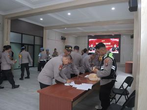 Polres Lamongan Tes Urine Mendadak Seluruh PJU dan Kapolsek