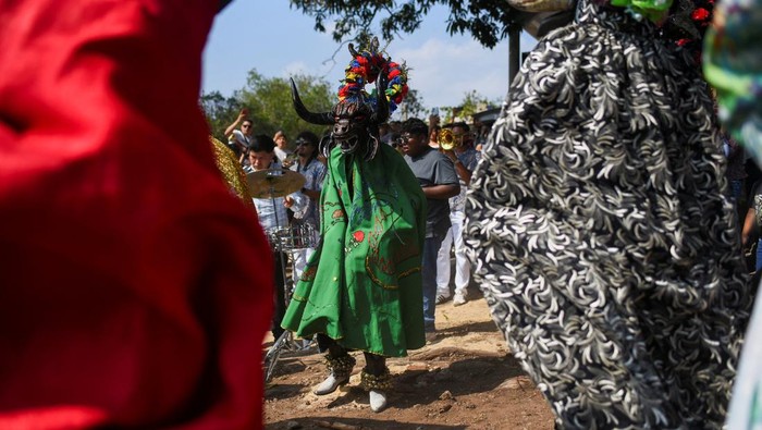 Topeng Kayu Menghidupkan Warisan Afro-Meksiko di Veracruz