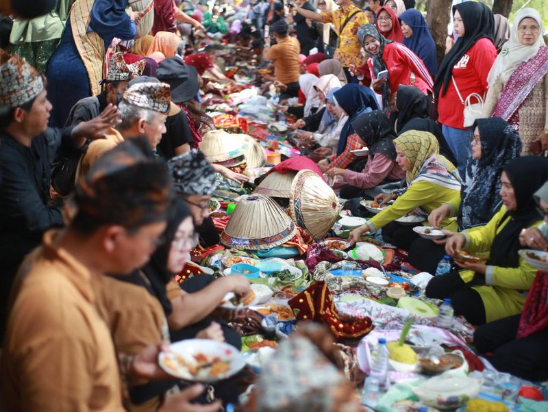 5 Tradisi Buka Puasa Bersama yang Bikin Ramadan di Indonesia Lebih Semarak