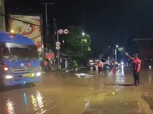 Jalur Pantura Kota Pasuruan Banjir Lagi, Kendaraan Kembali Dialihkan
