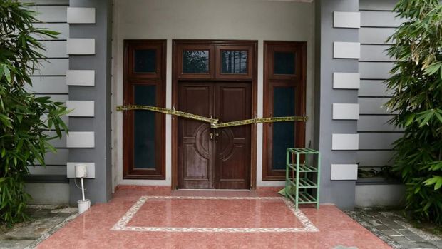 Bareskrim Polri membongkar praktik produksi dan distribusi kosmetik ilegal bermerek LC Beauty di Cirebon, Jawa Barat. Pemilik ditetapkan sebagai tersangka. (dok Ist)