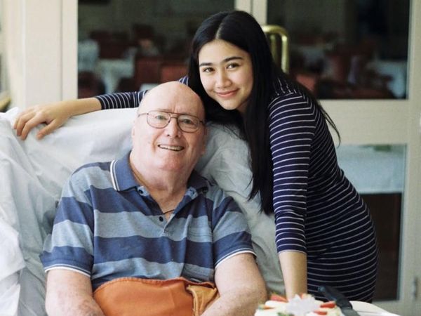 Kabar Duka dari Josephine Firmstone