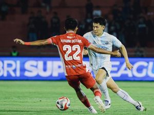 Main 10 Orang, PSIM Jogja Tahan Imbang Semen Padang 0-0