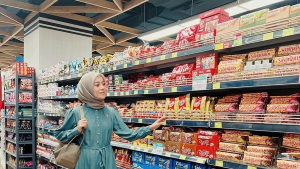 Lesti Kejora Bagikan Momen Masak hingga Makan di Restoran Sushi