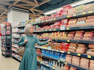 Lesti Kejora Bagikan Momen Masak hingga Makan di Restoran Sushi