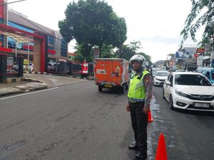 Cerita Warga Terjebak Macet di Jl Raya Bogor Arah Jl Akses UI Depok Pagi Ini