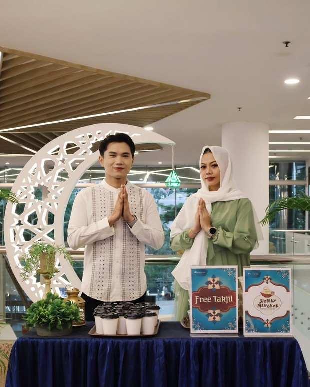 Mal Ciputra Jakarta bagi-bagi takjil gratis