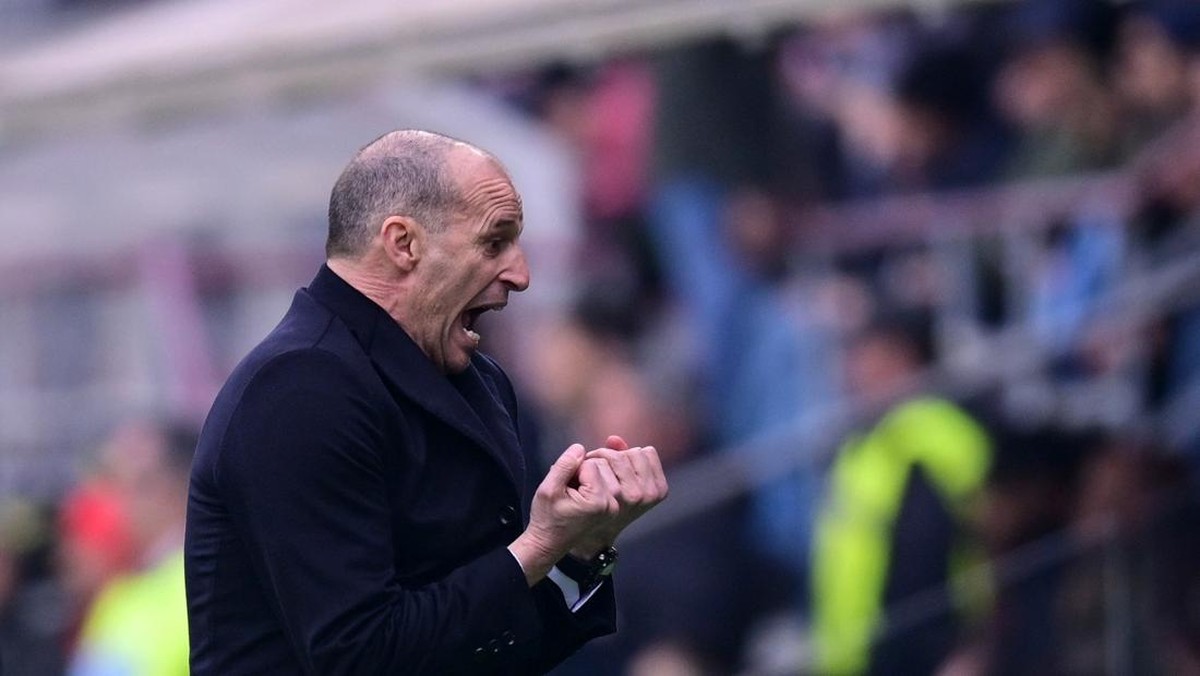 Pelatih AC Milan Massimiliano Allegri bakal tangani Real Madrid musim depan? (REUTERS/Daniele Mascolo)
