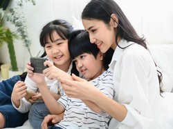 Video Komisi X DPR Minta Pembatasan Medsos Anak Tak Halangi Akses Edukatif