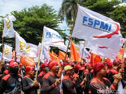 Video: 4.500 Buruh dari Purwakarta Berangkat ke Jakarta untuk May Day