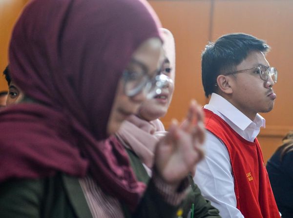 Resbob Minta Sidang Dipindah ke Surabaya