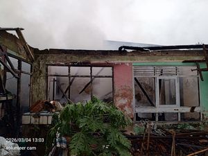3 Rumah di Ciomas Bogor Kebakaran gegara Puntung Rokok Dibuang ODGJ