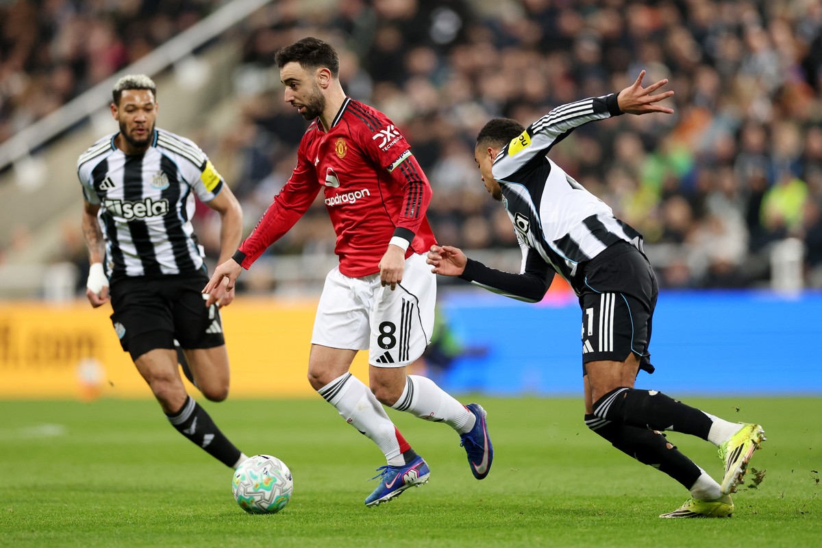 Laga babak pertama Newcastle United vs Manchester United berakhir 1-1. Foto: Getty Images/Stu Forster