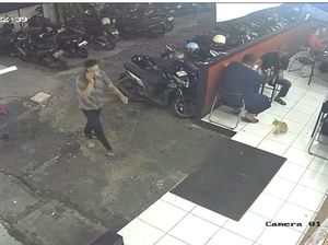 Terekam CCTV, Pencuri di Resto Praz Teguh Pura-pura Telepon Sebelum Beraksi