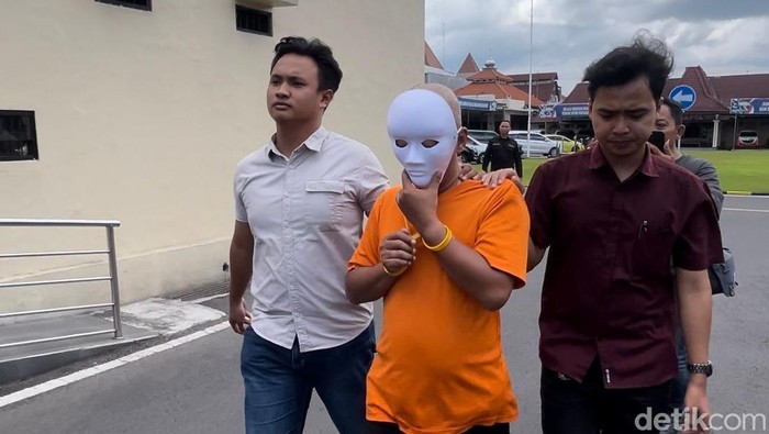 Pria 53 Tahun Dianggap Mengkonsumsi Anak Tiri dari SD hingga Remaja