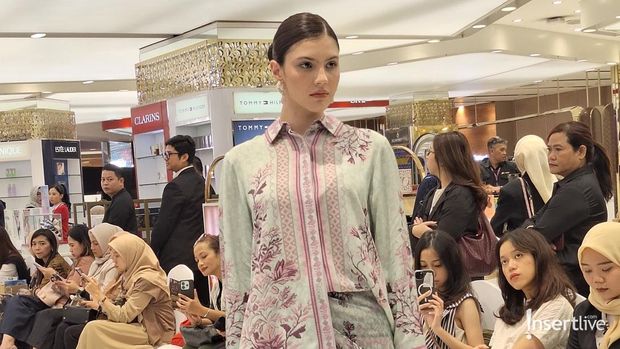 Banyak Diskon, Intip Baju Lebaran Karya Desainer di Metro Festive Raya