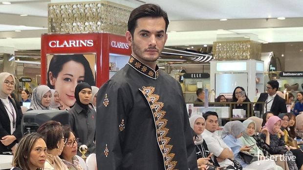Banyak Diskon, Intip Baju Lebaran Karya Desainer di Metro Festive Raya