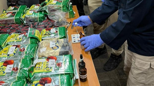 Direktorat Tindak Pidana Narkoba Bareskrim Polri memusnahkan barang bukti narkoba. (dok.istimewa)