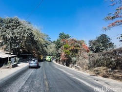 Waspada! Jalur Mudik Padalarang-Cianjur Berlubang dan Gelap