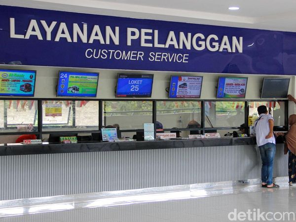 Jelang Lebaran, Penjualan Tiket Mudik di Terminal Kampung Rambutan Naik