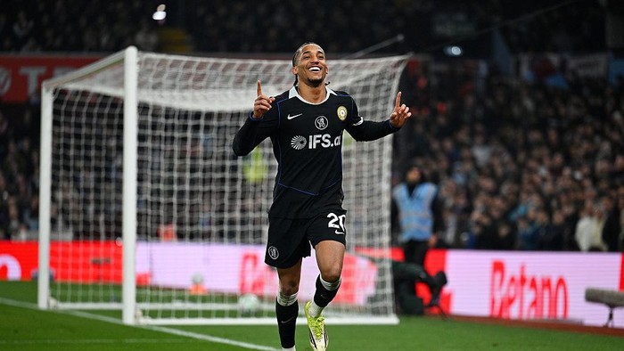 Joao Pedro mencetak hat-trick, kala Chelsea melumat Aston Villa 4-1, Kamis (5/3/2026) dalam lanjutan Liga Inggris.