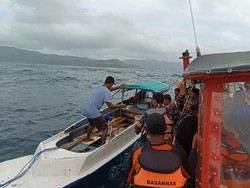 Kapal Mati Mesin di Pulau Seraya Labuan Bajo, 4 Nelayan Dievakuasi