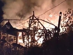 Lara Roni Warga Tasik Kehilangan Rumah Jelang Idul Fitri