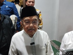 Jusuf Kalla Ajak Masjid Indonesia Baca Qunut Nazilah untuk Timur Tengah